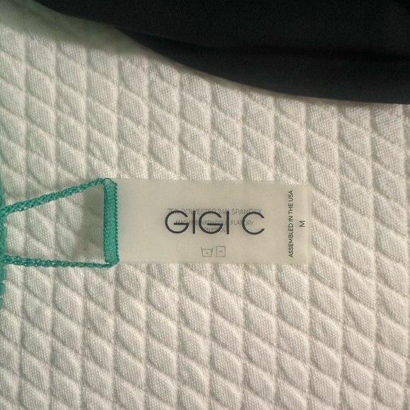 GIGI C Vibrant Green Cutout Swim Bodysuit - Picture 12 of 12